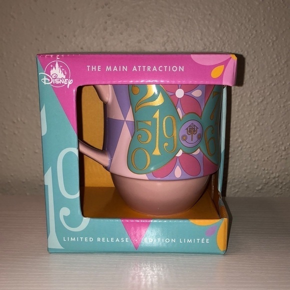 Minnie Mouse: The Main Attraction Mug – Disney it's a small world - Picture 3 of 6